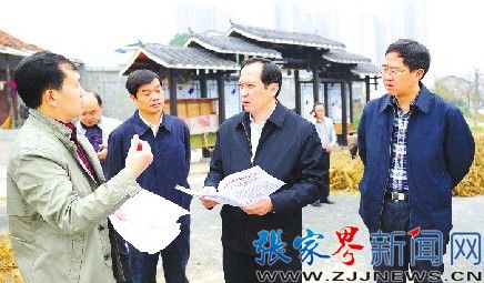 許顯輝就明年市政工程建設(shè)項(xiàng)目進(jìn)行調(diào)研3.jpg